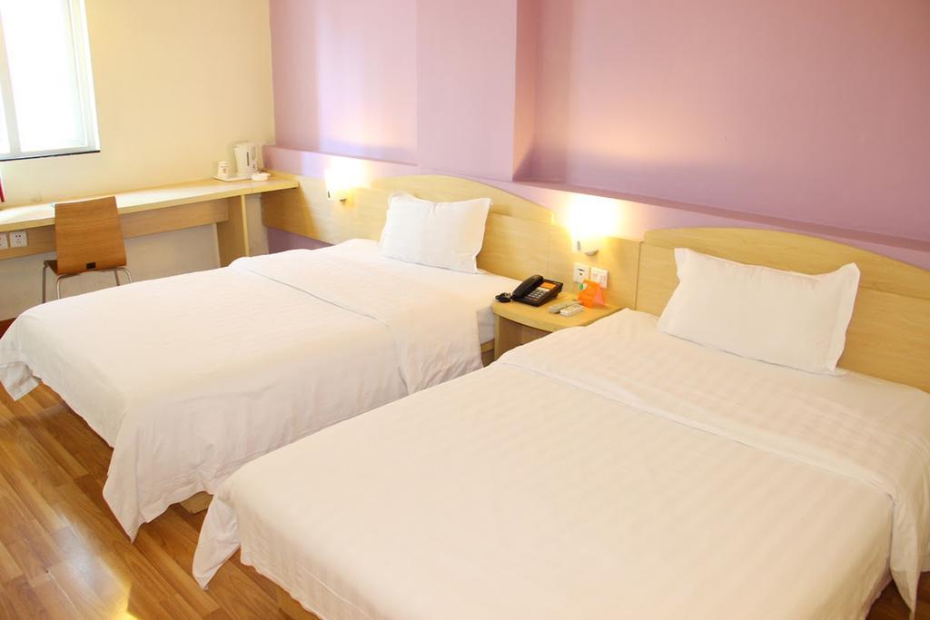 7Days Inn Tianjin Zhongshan Road Room photo